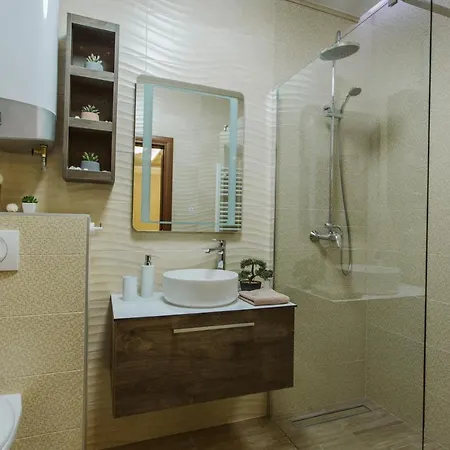 Apartmán Vively Lux - & Spacious With Balcony And Free Wifi Subotica