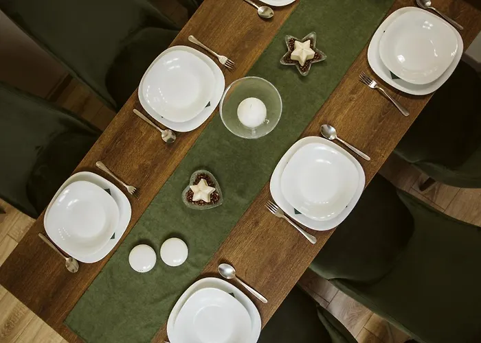 Vively Lux - & Spacious With Balcony And Free Wifi *