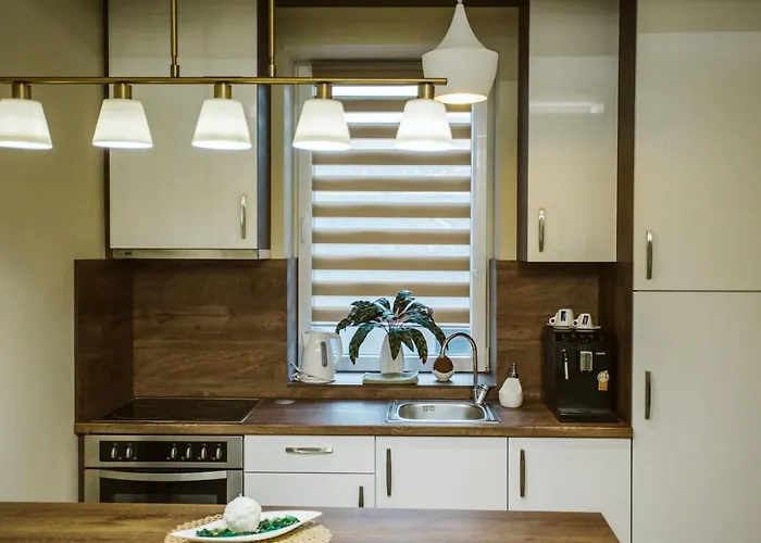 شقة Vively Lux - & Spacious With Balcony And Free Wifi *